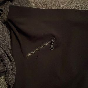 Avenue Black Circle Skirt size 30/32 W